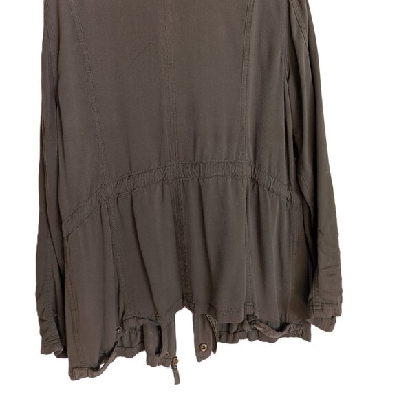 Lightweight Jacket - Picture 10 of 11